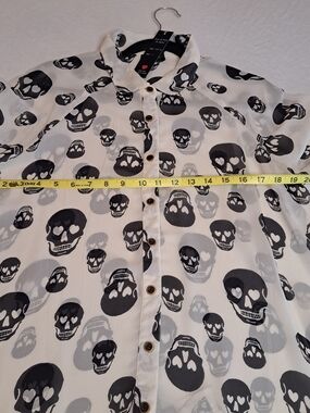 Fun & Flirt Sheer Skeleton Shirt Blouse Sz. Large Halloween Skulls New with tags